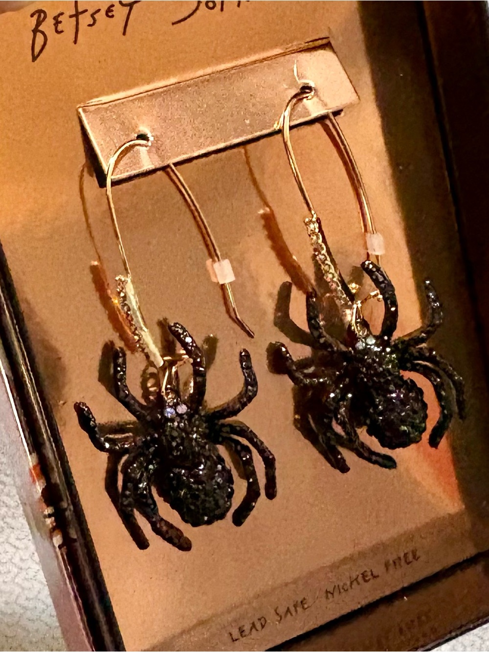 Betsy Johnson spider earrings Halloween 2026 - Picture 5 of 5